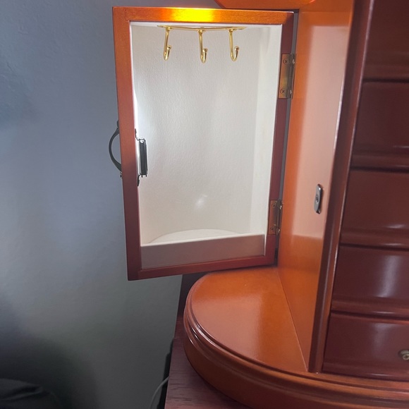 Jewelry Box - Picture 3 of 8